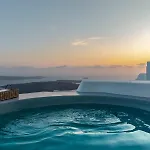 Pura Vida Imerovigli (Santorini)