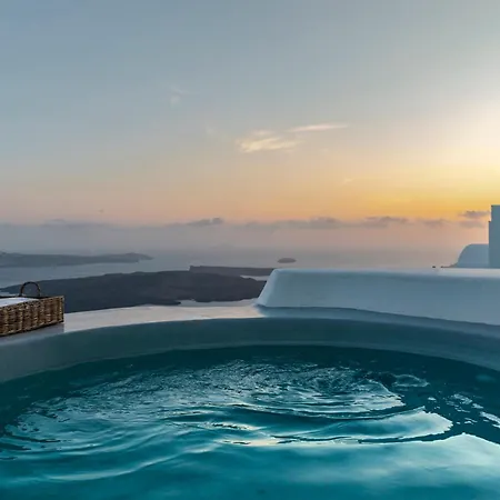 Pura Vida Imerovigli (Santorini)