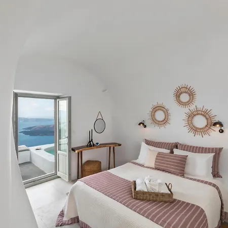 Pura Vida Imerovigli (Santorini)