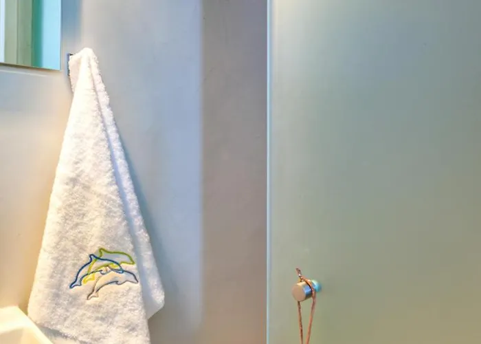 Pura Vida * Imerovigli (Santorini)