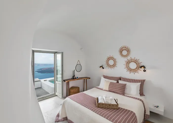 Pura Vida Imerovigli (Santorini)